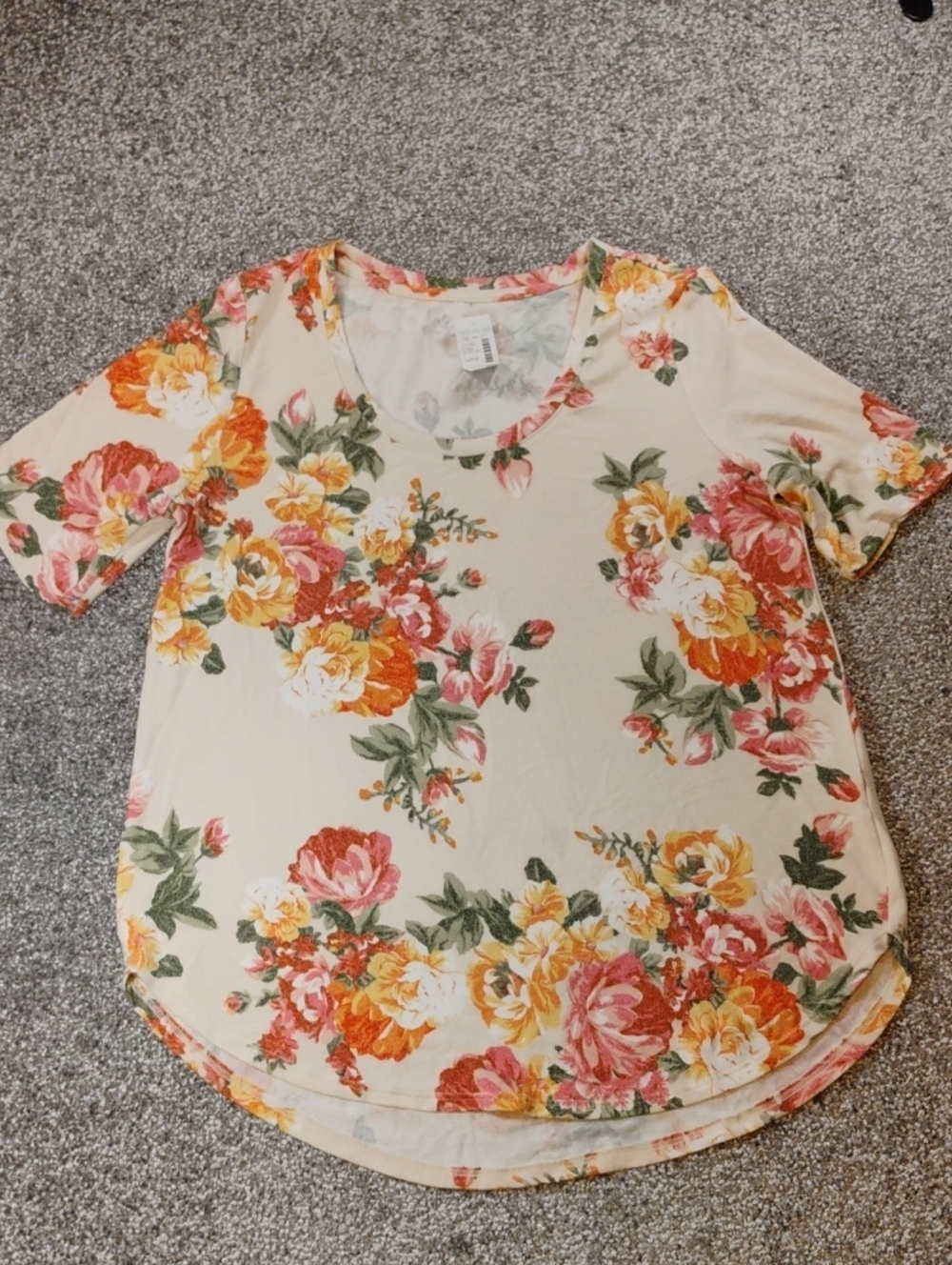 Maurices Cream Floral V-Neck Short Sleeve Tee with Pink Orange Yellow Flowers